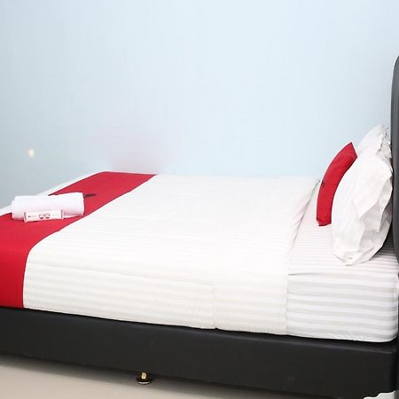 Reddoorz Syariah Near Suncity Mall ماديون المظهر الخارجي الصورة