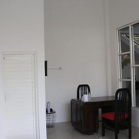 Reddoorz Syariah Near Suncity Mall ماديون المظهر الخارجي الصورة