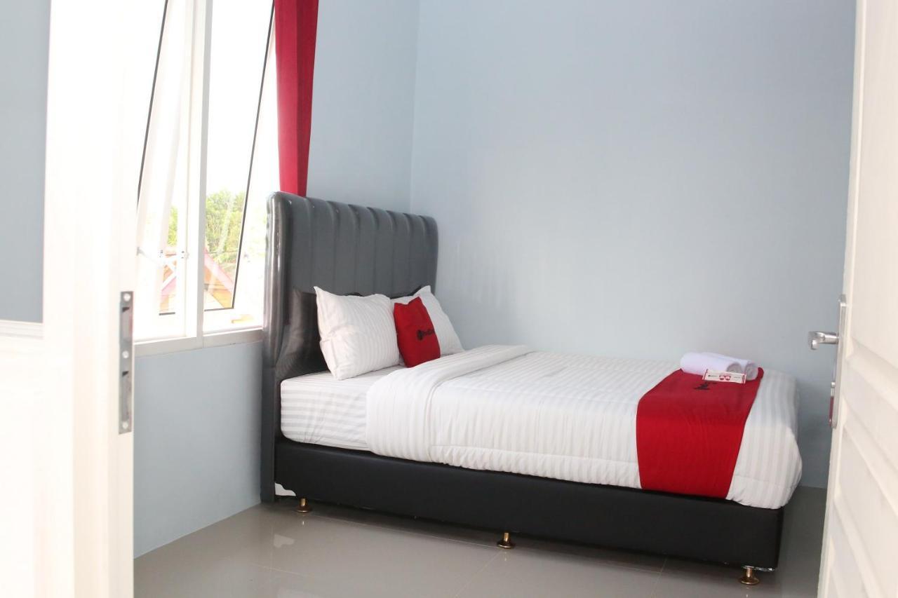 Reddoorz Syariah Near Suncity Mall ماديون المظهر الخارجي الصورة