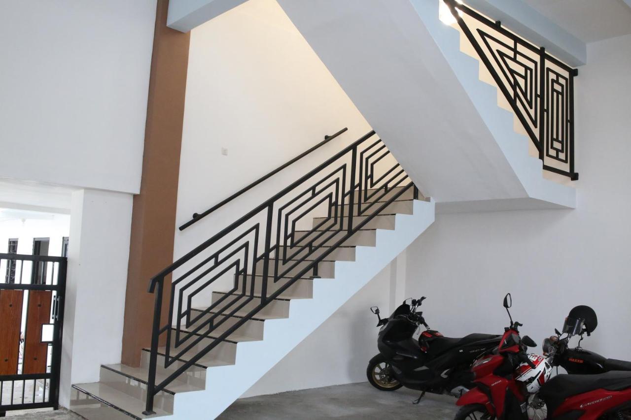 Reddoorz Syariah Near Suncity Mall ماديون المظهر الخارجي الصورة