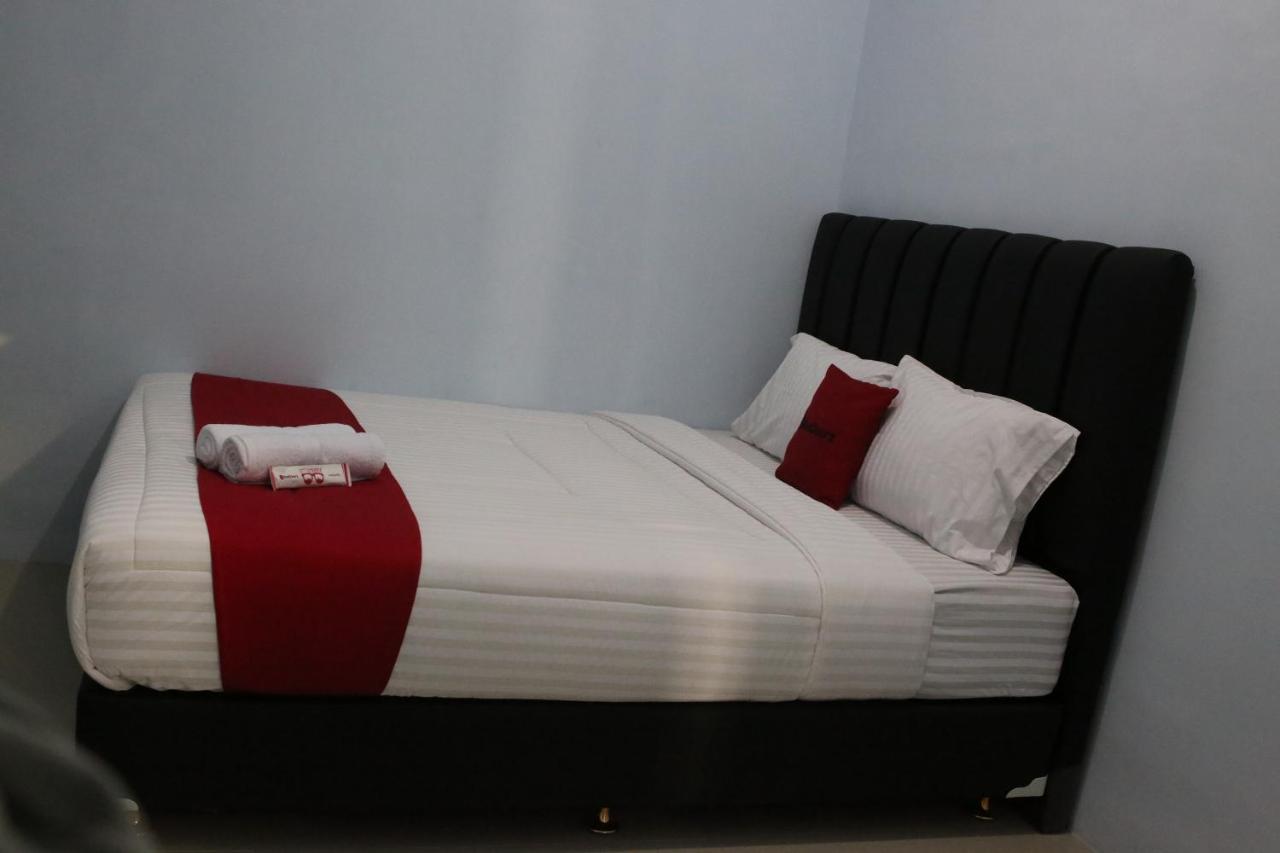 Reddoorz Syariah Near Suncity Mall ماديون المظهر الخارجي الصورة
