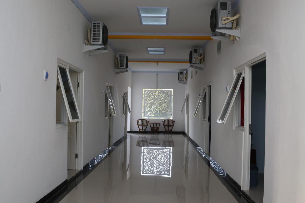 Reddoorz Syariah Near Suncity Mall ماديون المظهر الخارجي الصورة