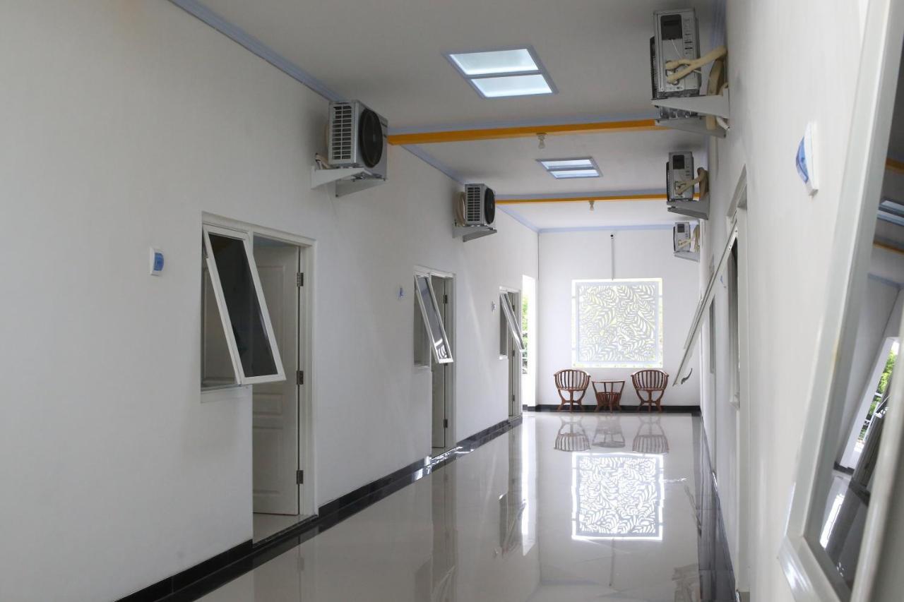 Reddoorz Syariah Near Suncity Mall ماديون المظهر الخارجي الصورة