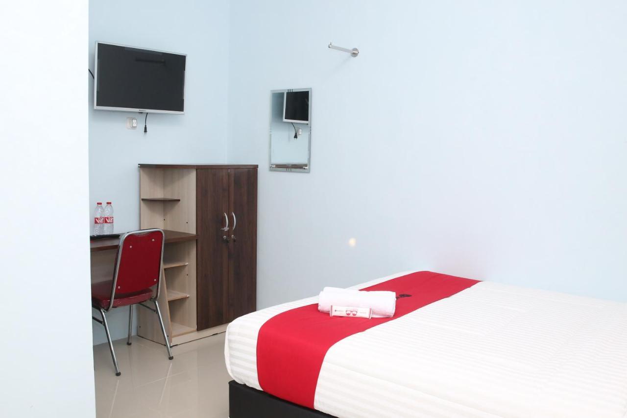 Reddoorz Syariah Near Suncity Mall ماديون المظهر الخارجي الصورة