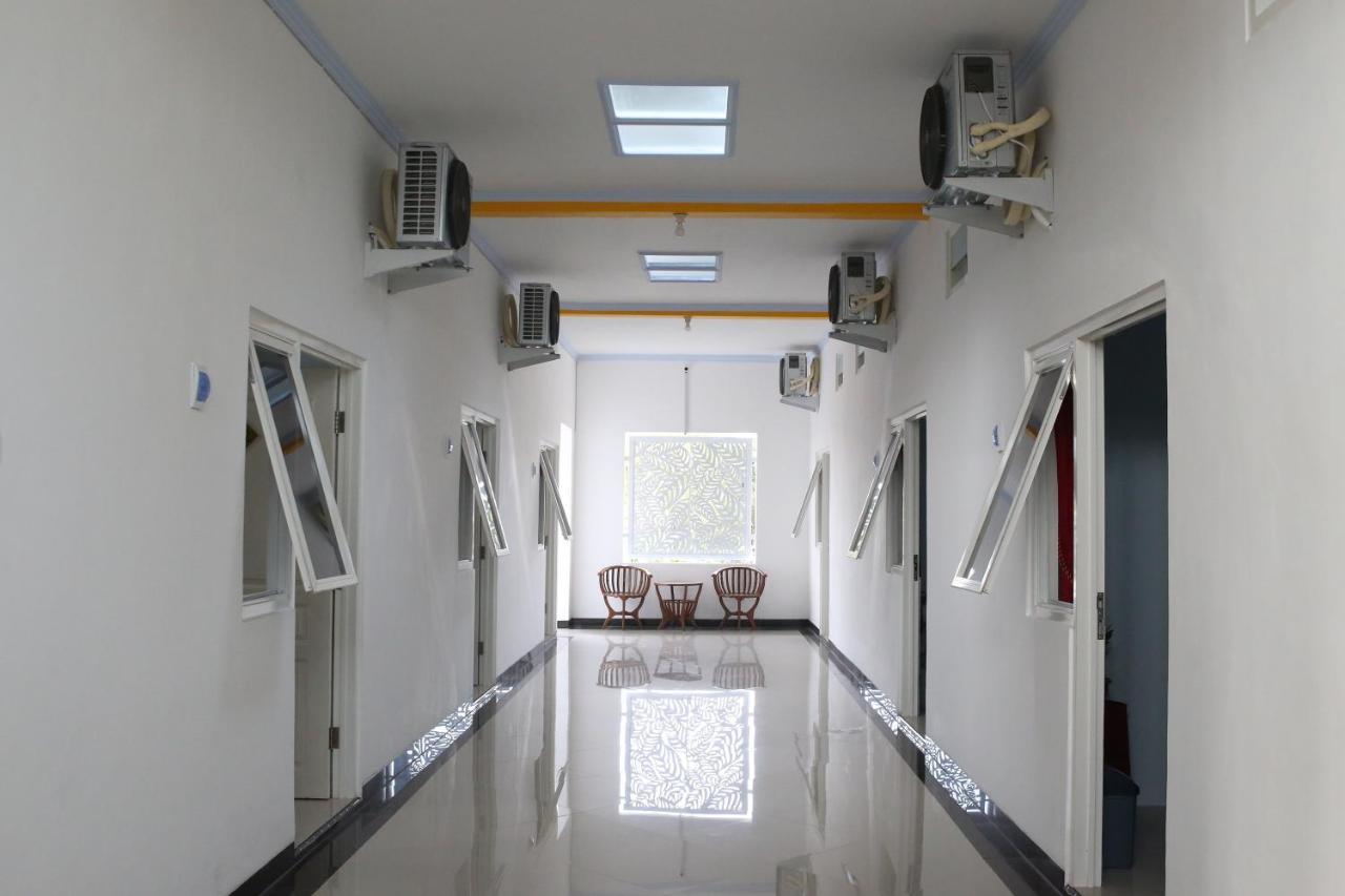 Reddoorz Syariah Near Suncity Mall ماديون المظهر الخارجي الصورة