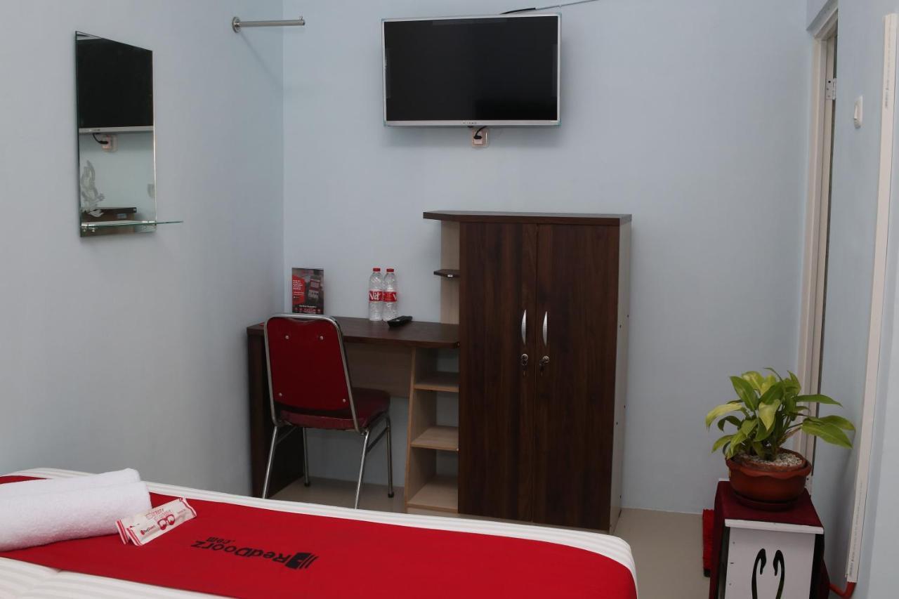 Reddoorz Syariah Near Suncity Mall ماديون المظهر الخارجي الصورة