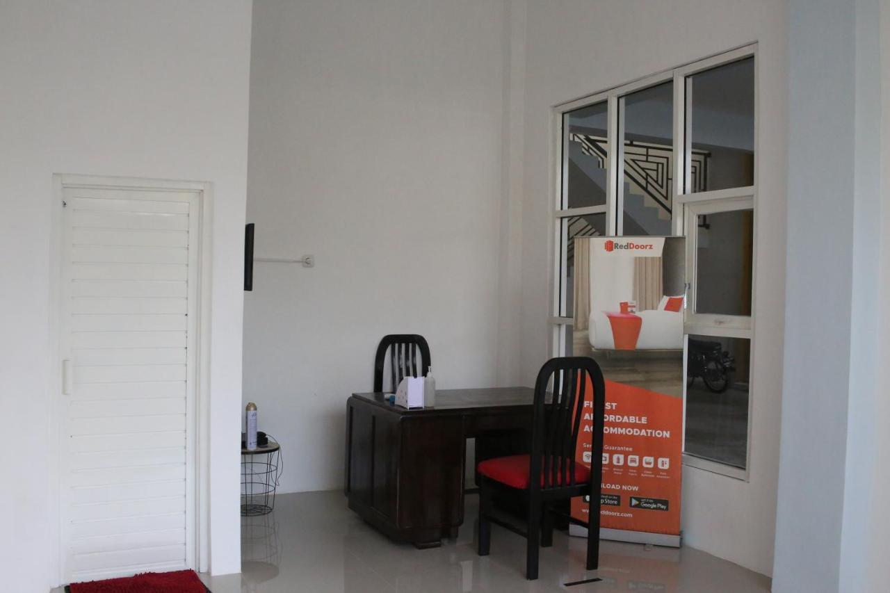 Reddoorz Syariah Near Suncity Mall ماديون المظهر الخارجي الصورة