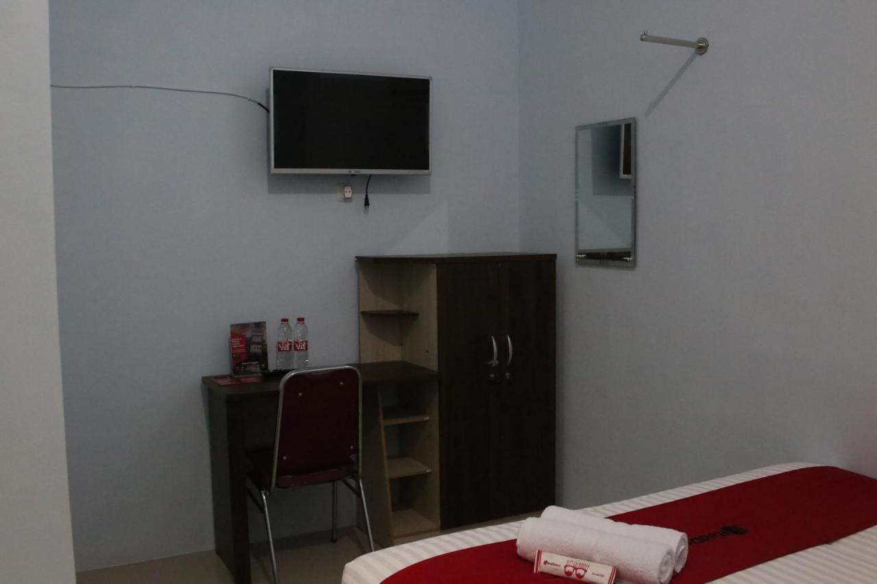 Reddoorz Syariah Near Suncity Mall ماديون المظهر الخارجي الصورة