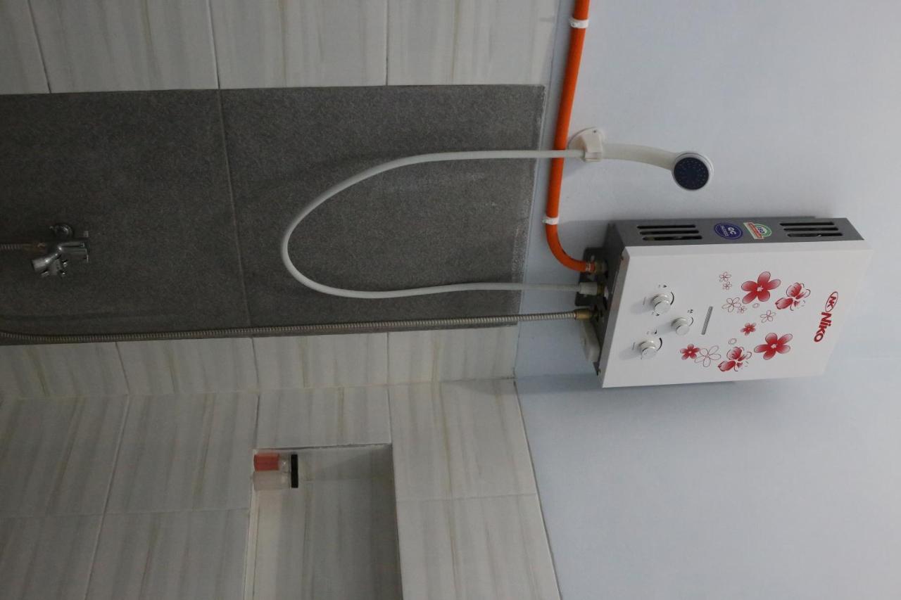 Reddoorz Syariah Near Suncity Mall ماديون المظهر الخارجي الصورة